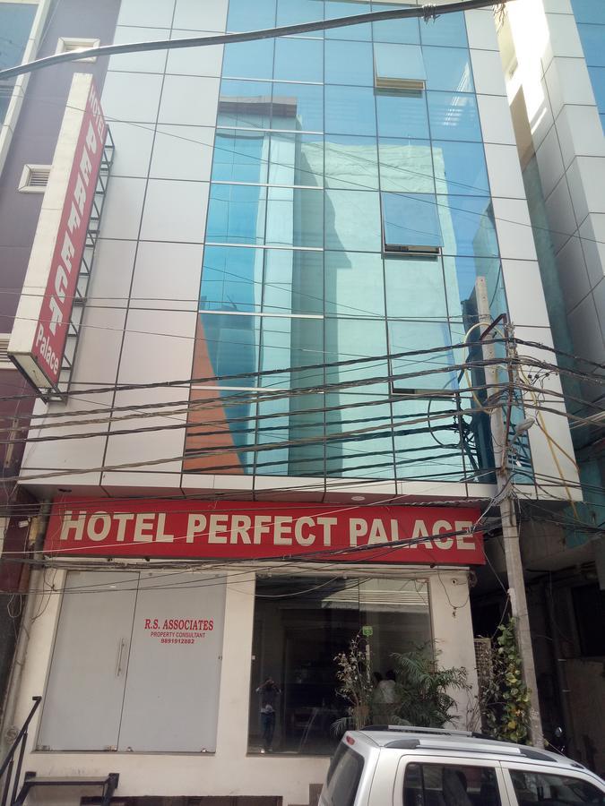 Hotel Perfect Palace Nueva Delhi Exterior foto