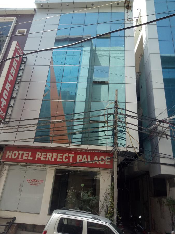 Hotel Perfect Palace Nueva Delhi Exterior foto