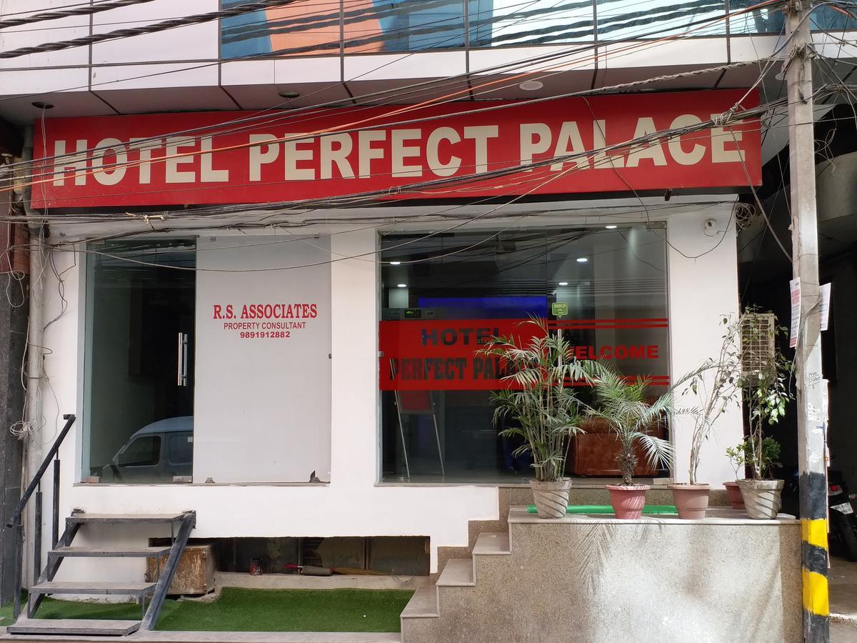 Hotel Perfect Palace Nueva Delhi Exterior foto